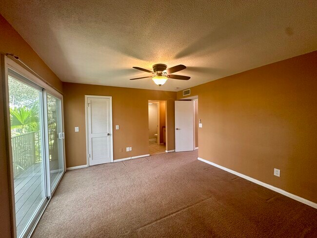 Building Photo - 10605 Carrollbrook Way