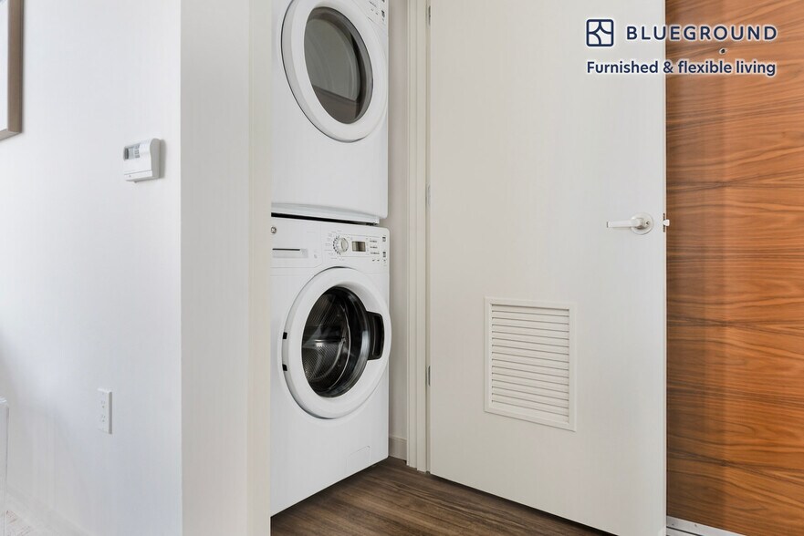 Building Photo - 2015 2nd Ave