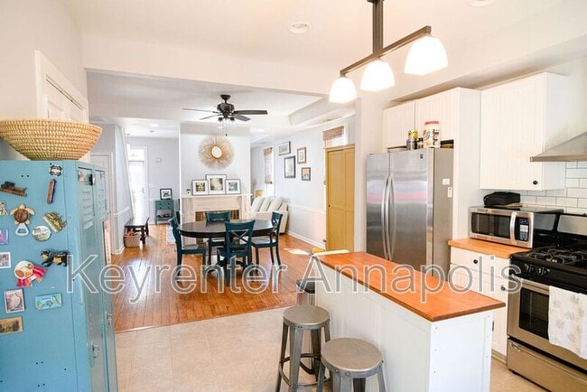 Building Photo - 4 Morris St