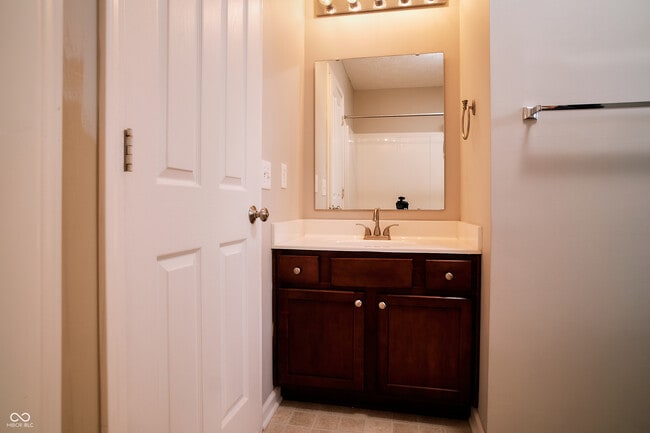 Building Photo - 11813 Traymoore Dr