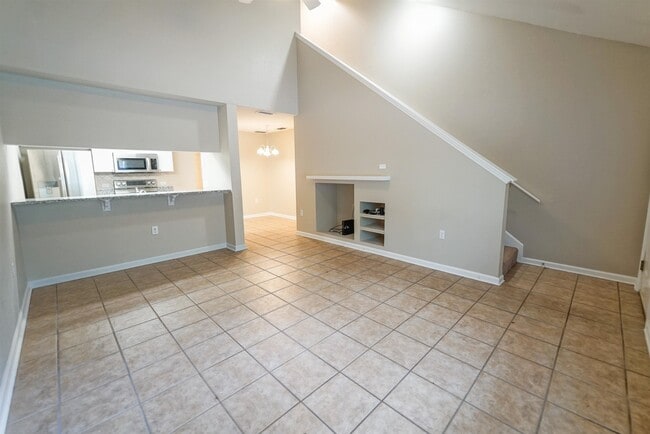 Building Photo - 2738 W Tharpe St