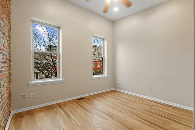 Building Photo - 3313 Hudson St