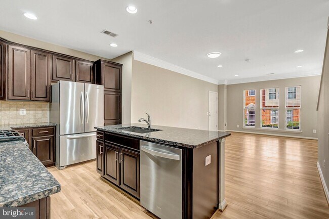 Building Photo - 42790 Lauder Terrace