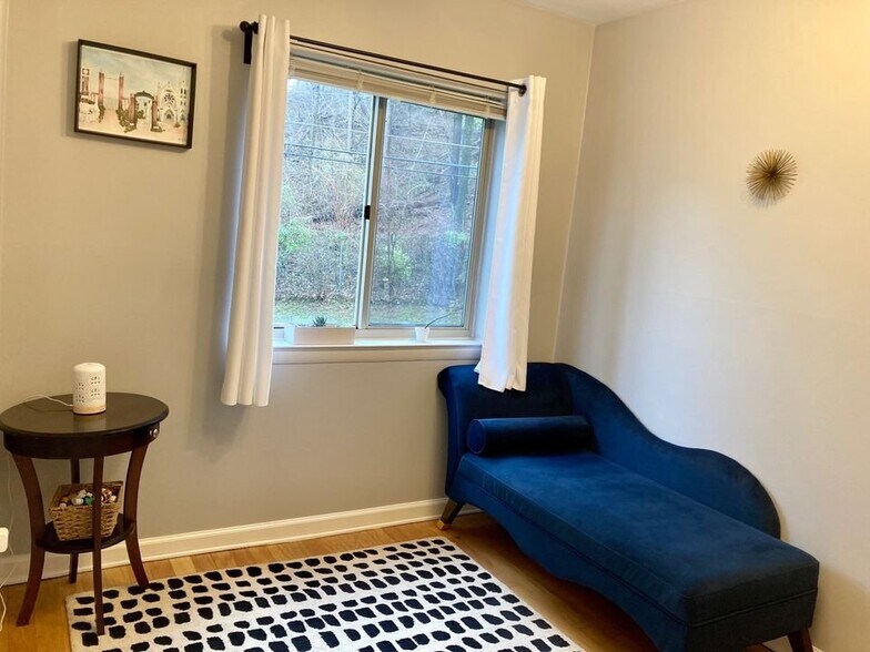 Building Photo - 12209 Braxfield Ct