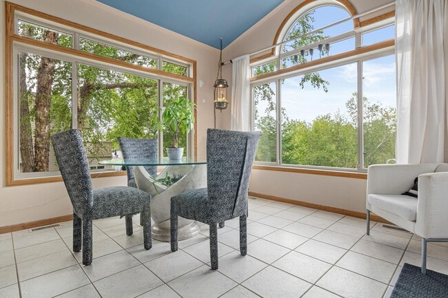 Building Photo - Luxury 4-Bed Retreat with In-Ground Pool & 3-Car Garage