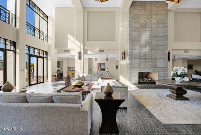 Building Photo - 8 Biltmore Estates Dr