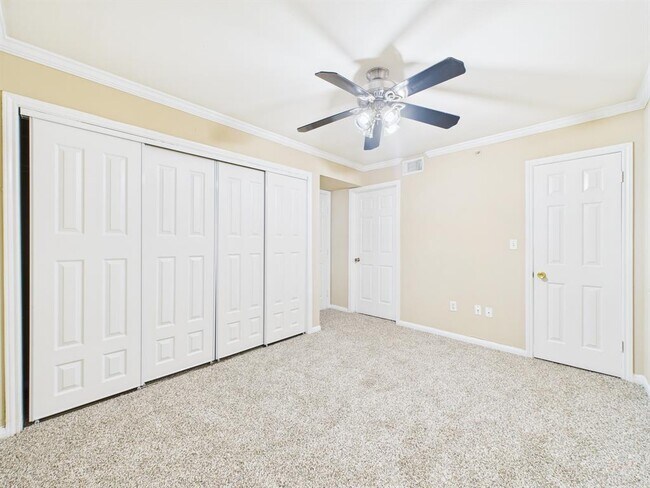 Building Photo - 501 W 26th St