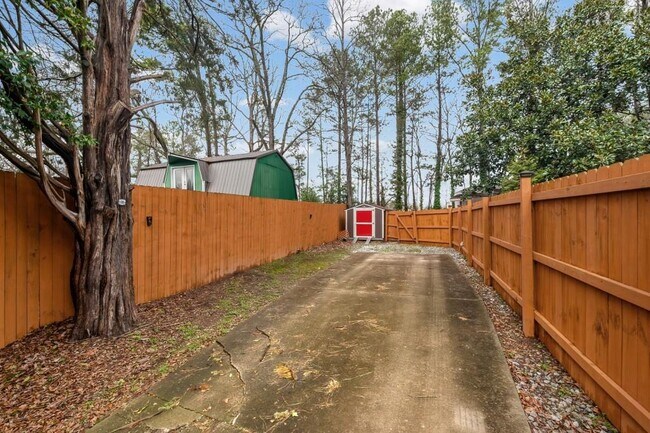 Building Photo - 414 Charles Pl