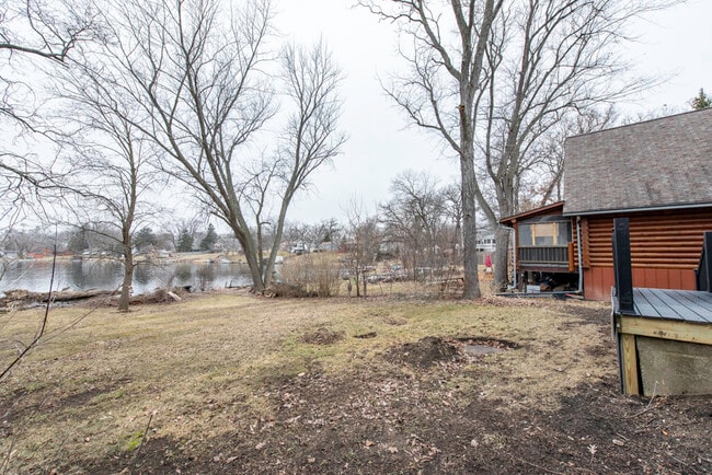 Building Photo - 42076 N East Rd