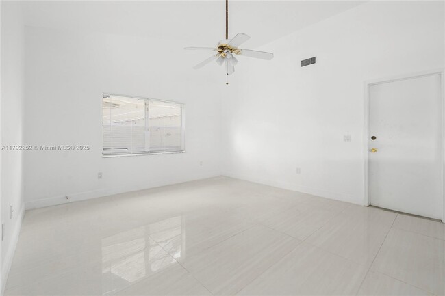 Building Photo - 1400 SW 54th Ave