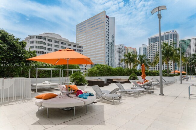 Building Photo - 951 Brickell Ave