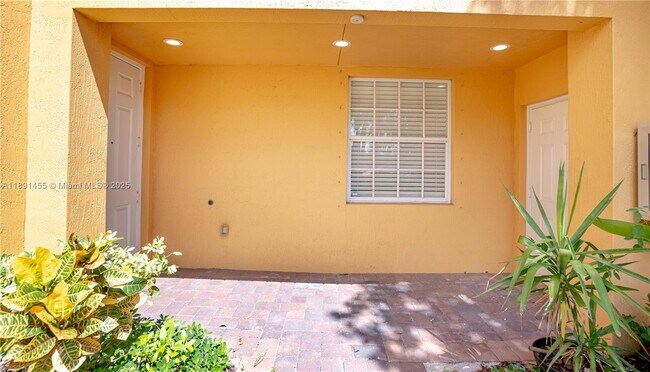 Building Photo - 8231 NW 127th Ln