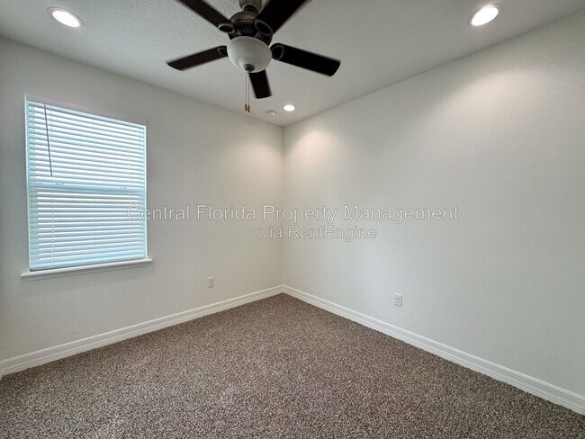 Building Photo - 8998 Fullerwood Ave