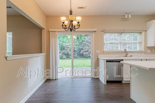 Building Photo - 8 Cotter Ln