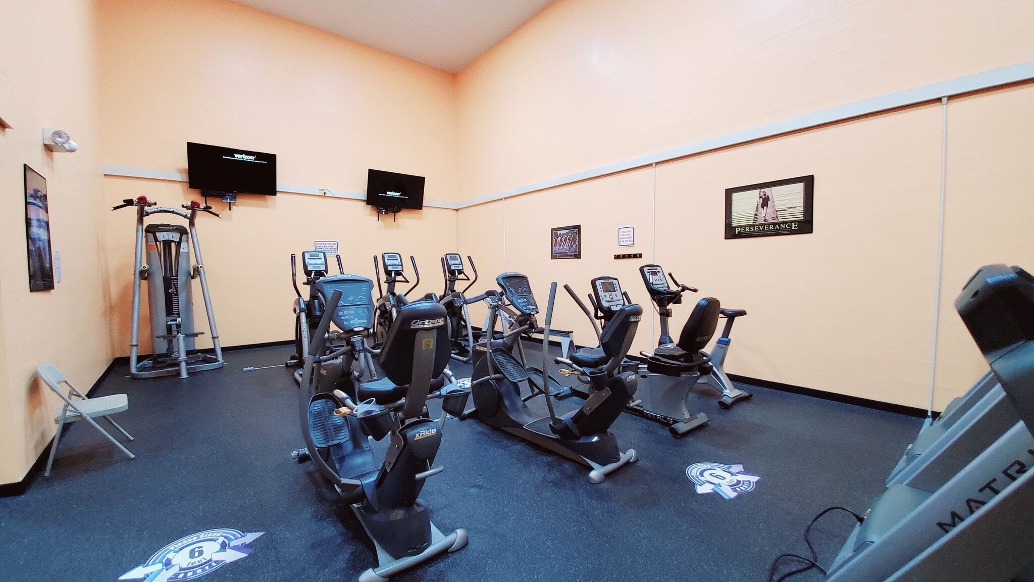 Building Photo - 14 Cerone Ct