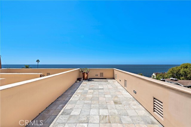 Building Photo - 2037 S Coast Hwy