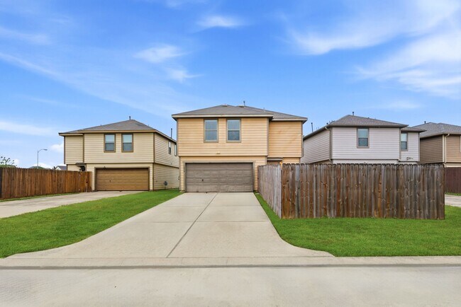 Building Photo - 1230 Grassy View Dr