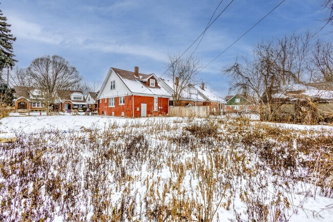 Building Photo - 19572 Alcoy Ave