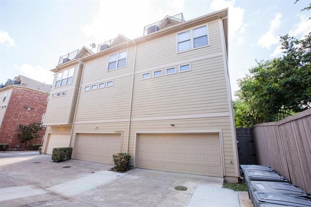 Building Photo - 5124 Belmont Ave