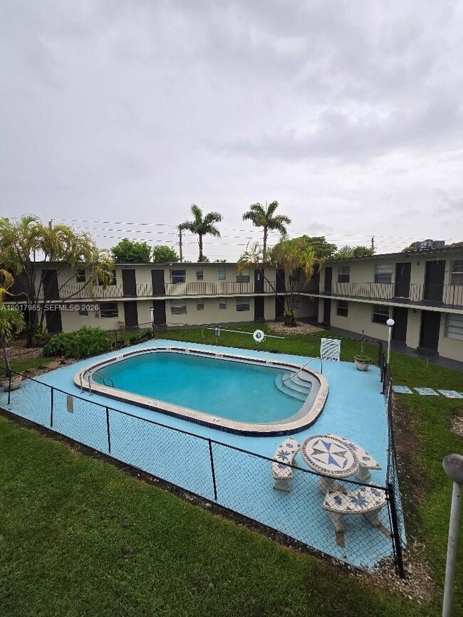 Building Photo - 3901 SW 112th Ave
