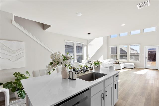 Building Photo - 615 Cottage Wood Dr