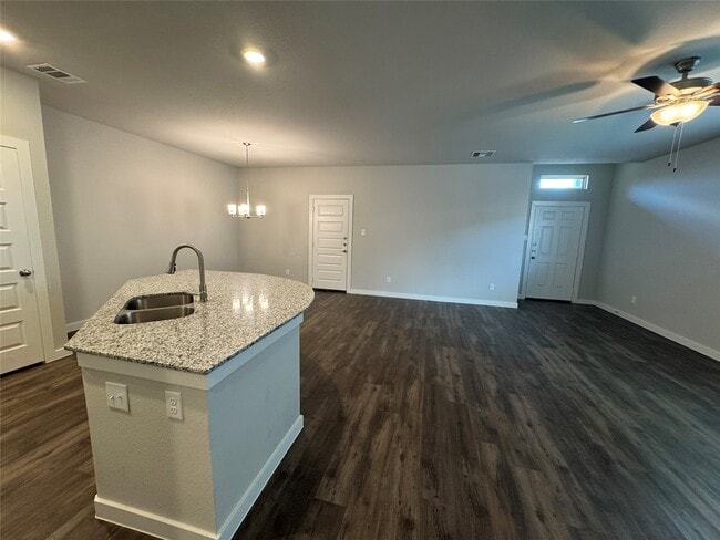 Building Photo - 9906 Grosbeak Ln