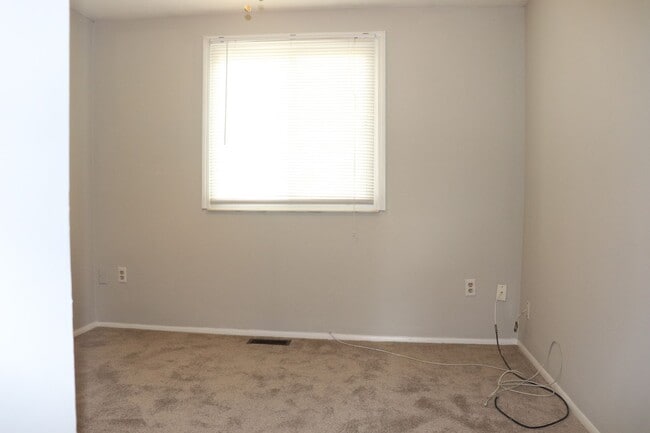 Building Photo - For Rent – Renovated 3BR Home in Providenc...
