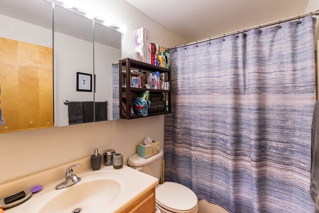 Building Photo - 745 S 20th St