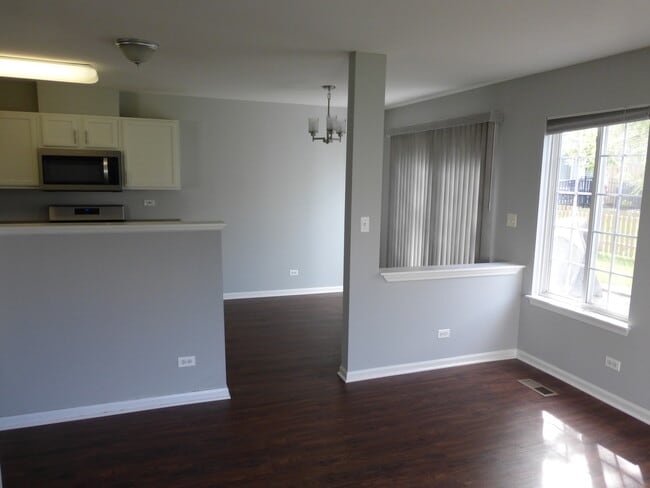 Building Photo - 4676 Magnolia Ln