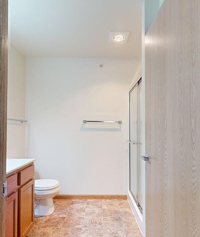 Building Photo - 732 Bear Claw Way