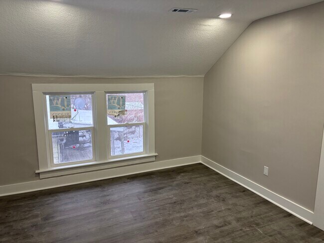 Building Photo - 2136 Miner St