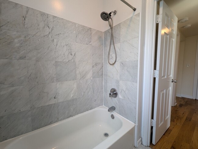 Building Photo - 2347 N Drake Ave