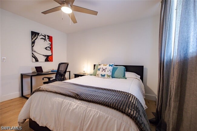 Building Photo - 811 94th Ave N