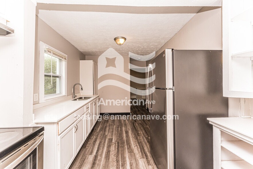Building Photo - 460 Evers Ave