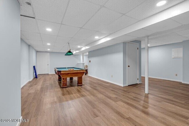 Building Photo - 105 Riverview Ave