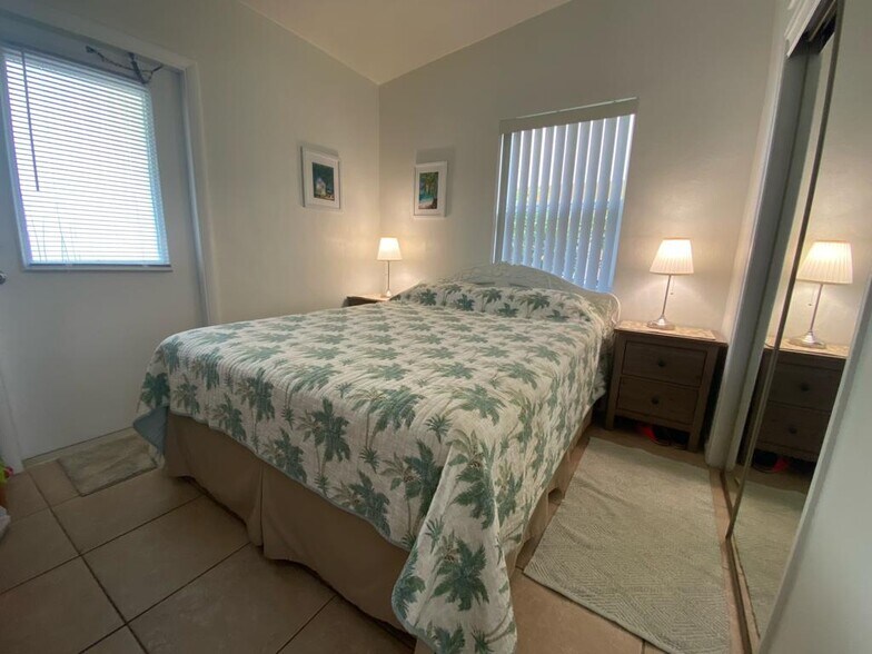 Building Photo - 4532 Bougainvilla Dr