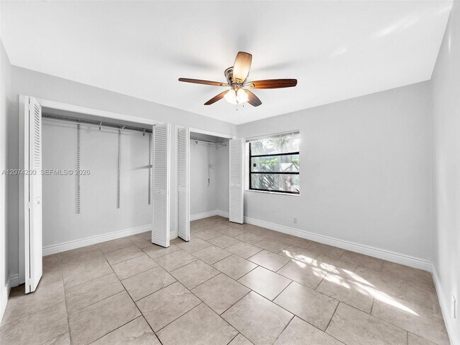 Building Photo - 10251 NW 39th Ct