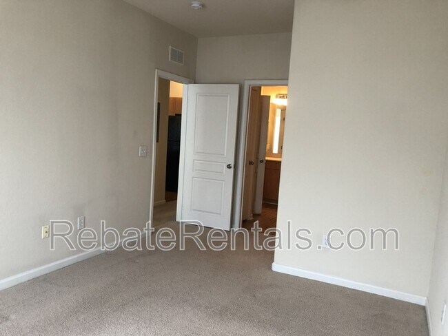 Building Photo - 8290 Gate Pkwy W