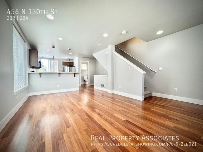 Building Photo - 456 N 130th St