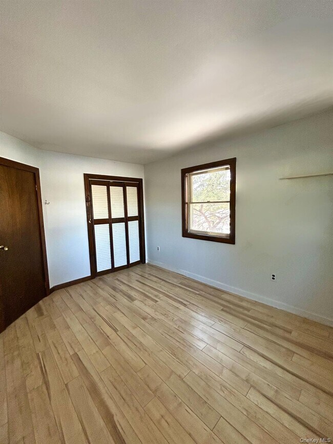 Building Photo - 505 NY-208