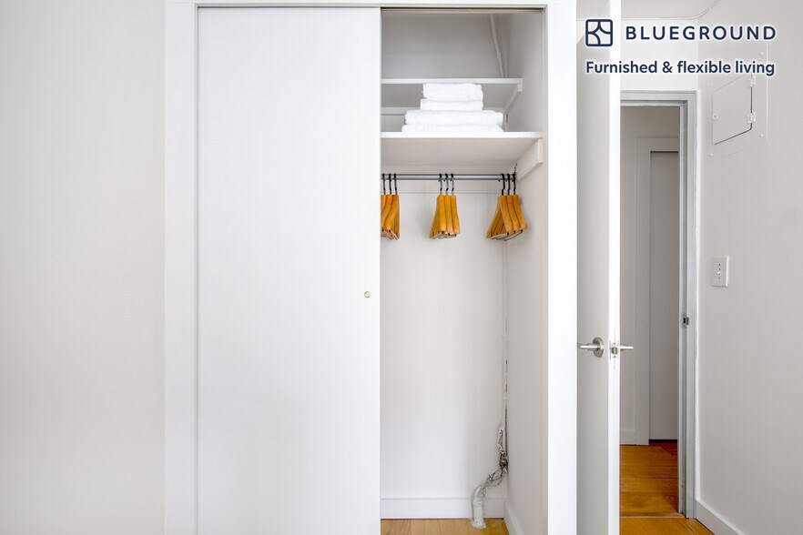 Building Photo - 279 E 44th St