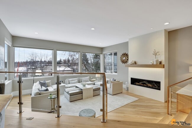 Building Photo - 1775 Forest Park Dr