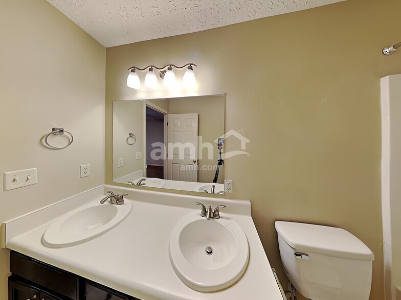 Building Photo - 6907 Havenwood Dr