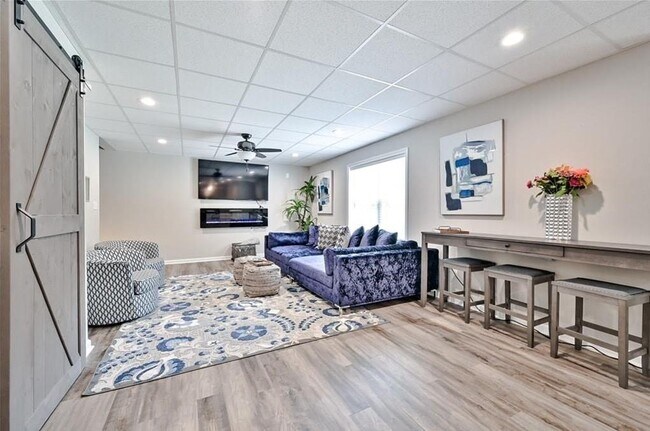 Building Photo - 2370 Scotney Castle Ln