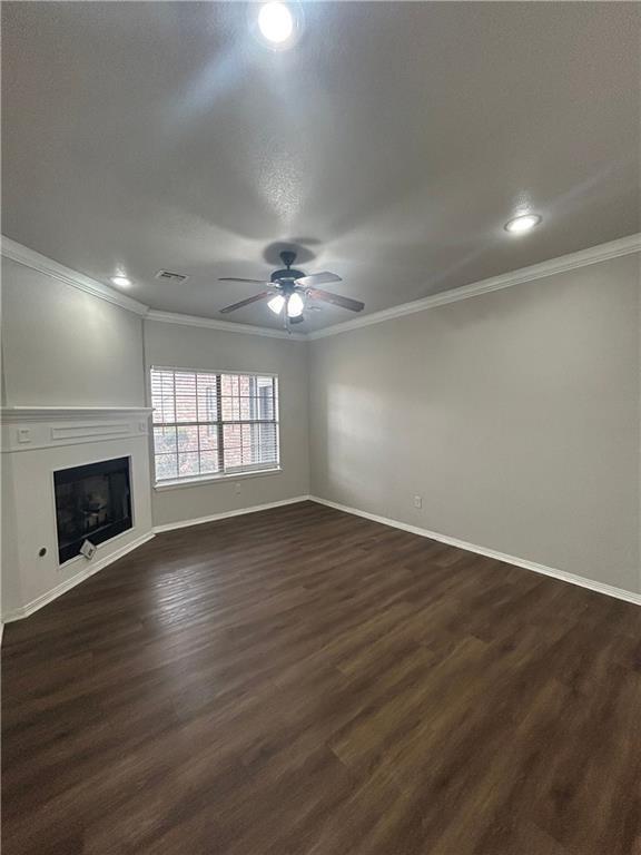 Building Photo - 2670 N Valencia Ave