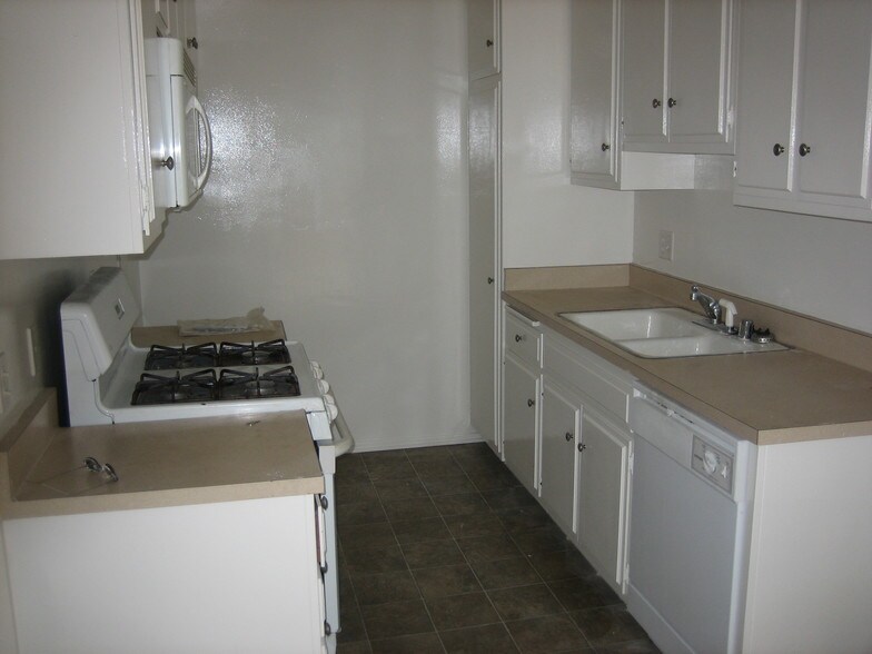 Building Photo - 1749 Butler Ave