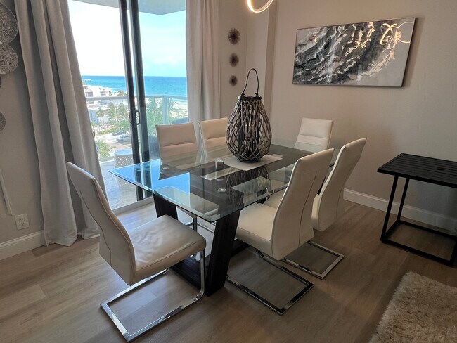 Dining room with a view - 1000 S Ocean Blvd