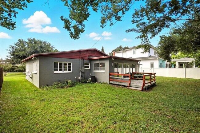 Building Photo - 1622 Arbor Park Dr