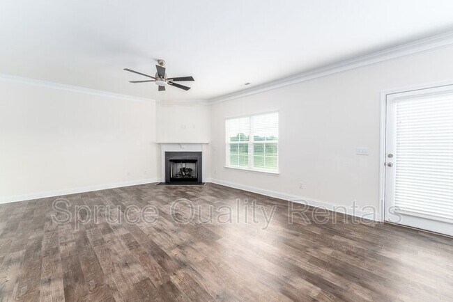Building Photo - 102 Marquise Ct