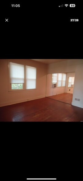 Building Photo - 126 Parkhill St